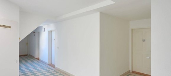 2 rooms Apartment in Hernals, Austria No. 140013 3