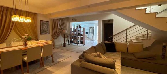 Propiedad comercial de 4 dormitorios en Pervolia, Cyprus No. 6677 8