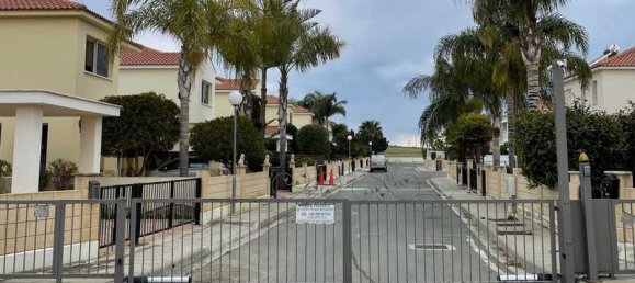 4 bedrooms House in Pervolia, Cyprus No. 6677 9