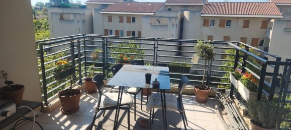 2 bedrooms Apartment in Marseille, France No. 276336 2