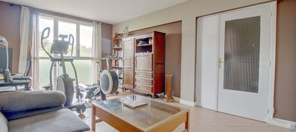 2 bedrooms Apartment in Poissy, France No. 177352 3