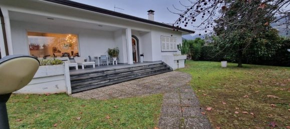3 bedrooms Villa in Massa, Italy No. 76628 24
