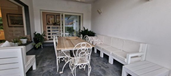 3 bedrooms Villa in Massa, Italy No. 76628 8
