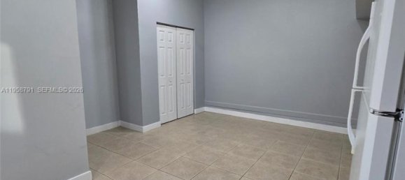 4 Schlafzimmer Grundstück in Miami, USA, Nr. 615535 8
