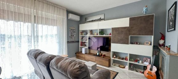 4 Schlafzimmer Wohnung in Ponsacco, Italy, Nr. 342770 24