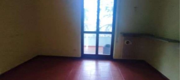 3 rooms Apartment in Agrate Brianza, Italy No. 175320 8