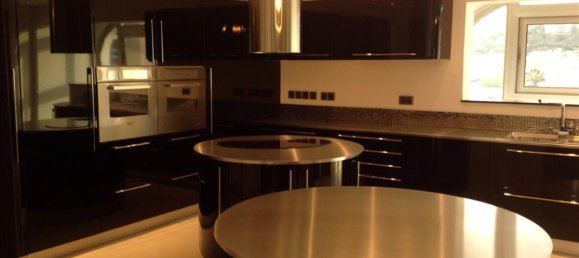 5 bedrooms Apartment in Limassol, Cyprus No. 1732 3