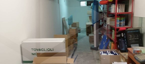 2-Zimmer Gewerbliche Immobilie in Bari, Italy, Nr. 20439 8