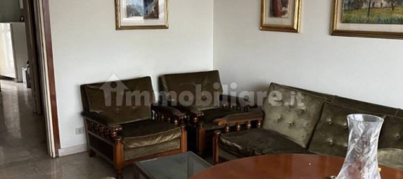 2 Schlafzimmer Wohnung in Saronno, Italy, Nr. 253539 10