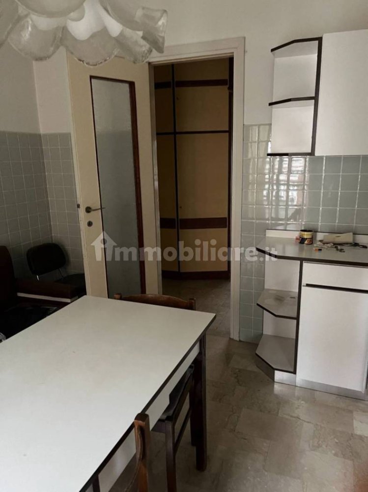 2 Schlafzimmer Wohnung in Saronno, Italy, Nr. 253539