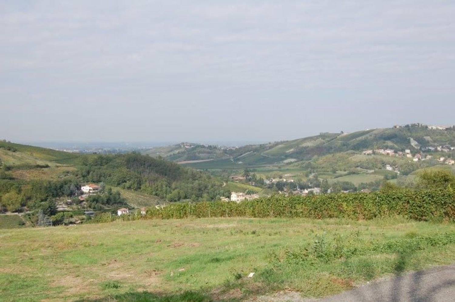 3 bedrooms House in Castana, Italy No. 384882