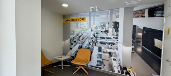 123m² Commercial property in Lisbon, Portugal No. 70221 8