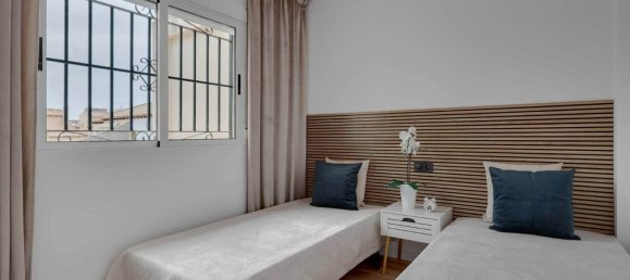 3 غرف نوم منزل ذو طابقين في Alicante, Spain رقم 188080 11