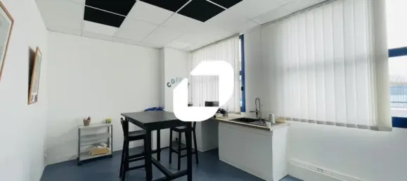 1111m² Commercial property in Croissy-Beaubourg, France No. 288924 5