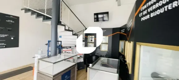 1111m² Commercial property in Croissy-Beaubourg, France No. 288924 3