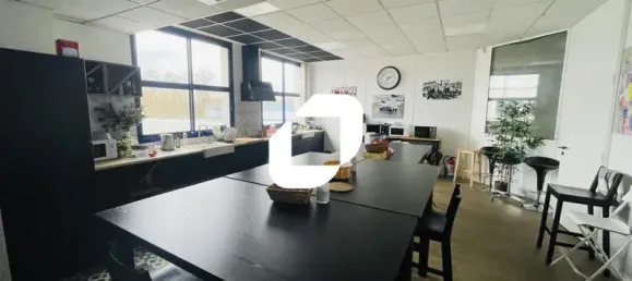 1111m² Commercial property in Croissy-Beaubourg, France No. 288924 6