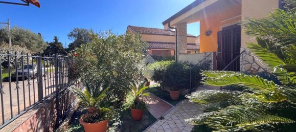 3-Zimmer Haus in Fondi, Italy, Nr. 124070 2