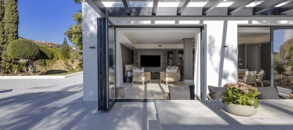 5 غرف نوم فيلا في Estepona, Spain رقم 42563 34