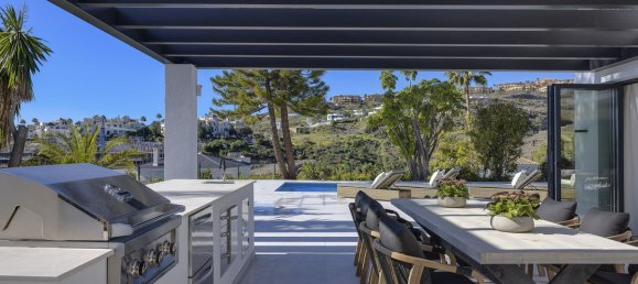 5 غرف نوم فيلا في Estepona, Spain رقم 42563 33