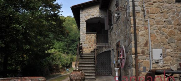 4 bedrooms House in Pistoia, Italy No. 352837 5