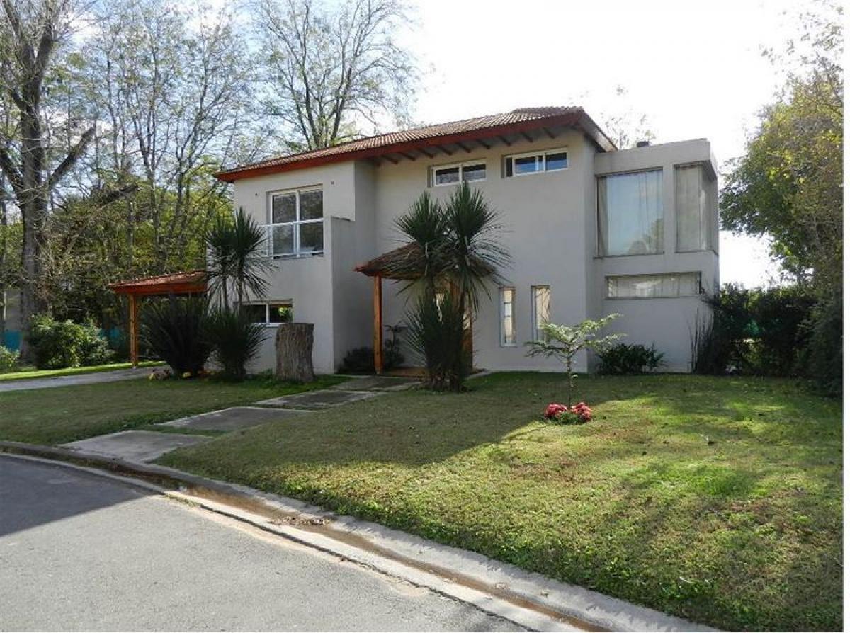 Casa T3 em Escobar, Argentina N.º 51827