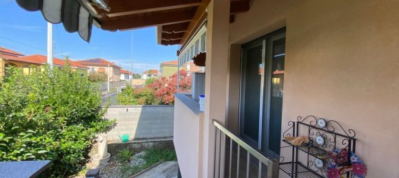 4 bedrooms Villa in Canegrate, Italy No. 364912 16