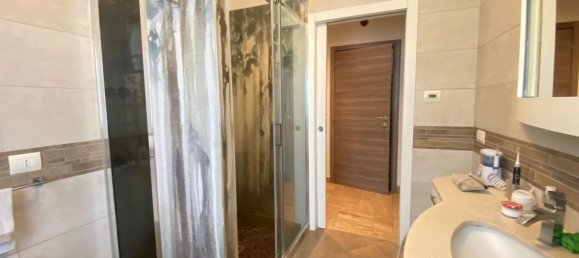 4 bedrooms Villa in Canegrate, Italy No. 364912 11