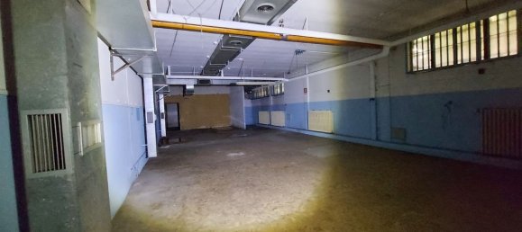 124m² Commercial property in Cesano Maderno, Italy No. 71642 9