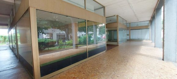 124m² Commercial property in Cesano Maderno, Italy No. 71642 14