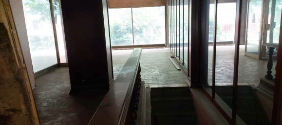 124m² Commercial property in Cesano Maderno, Italy No. 71642 6