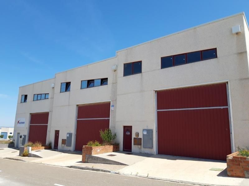  مستودع في Cuarte de Huerva, Spain 410متر مربع رقم 65684