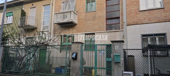 6 rooms House in Turin, Italy No. 108590 12