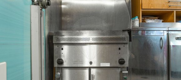 197m² Commercial property in Setubal, Portugal No. 57093 17