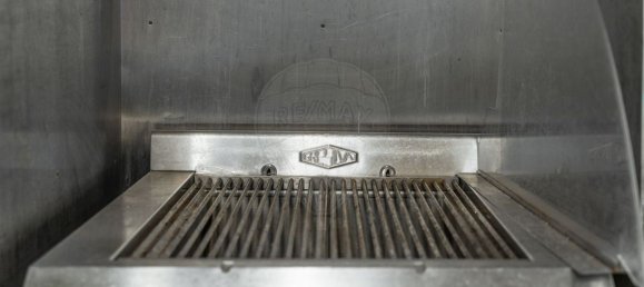 197m² Commercial property in Setubal, Portugal No. 57093 18