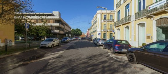 197m² Commercial property in Setubal, Portugal No. 57093 36