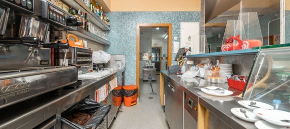 197m² Commercial property in Setubal, Portugal No. 57093 22