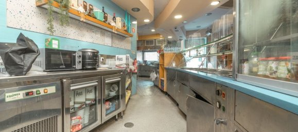 197m² Commercial property in Setubal, Portugal No. 57093 13