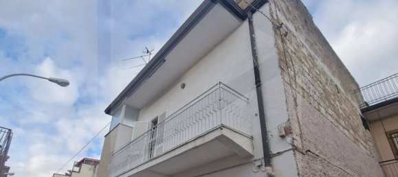 5-Zimmer Haus in Sant'Arpino, Italy, Nr. 32223 3