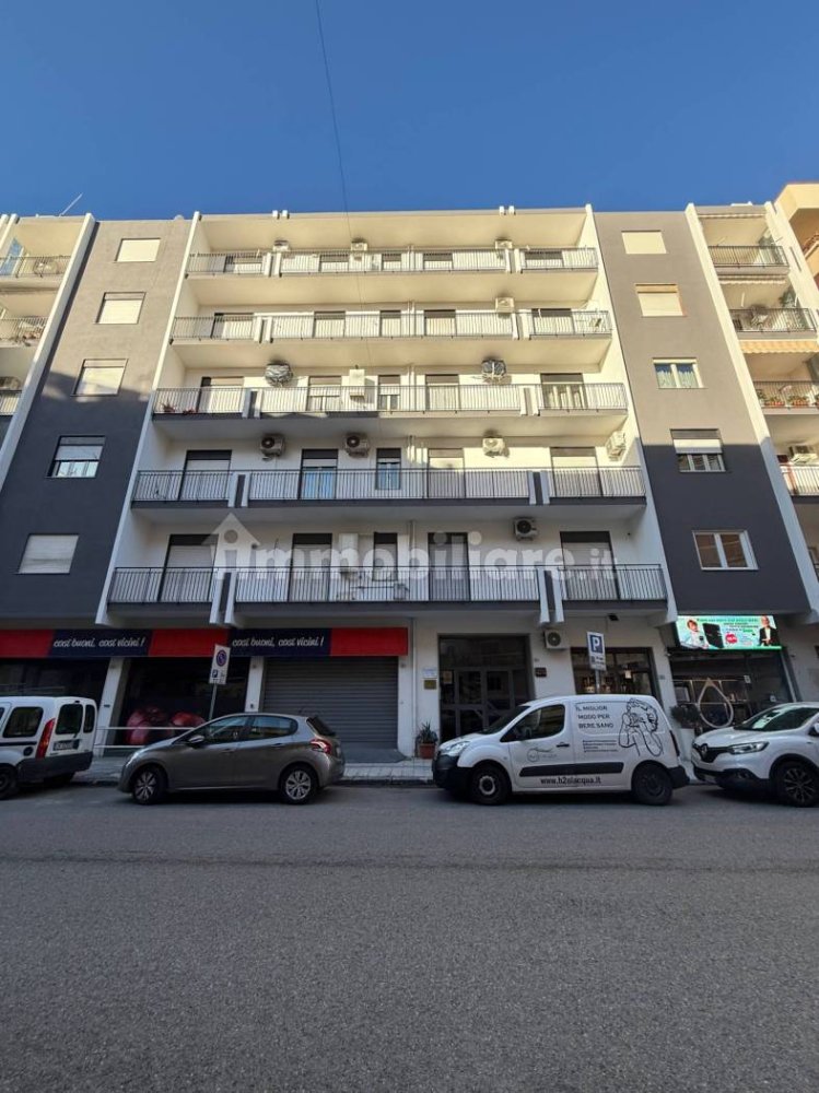 Квартира с 4 спальнями в Милаццо, Италия № 73178