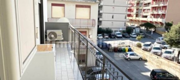 Квартира с 4 спальнями в Милаццо, Италия № 73178 3