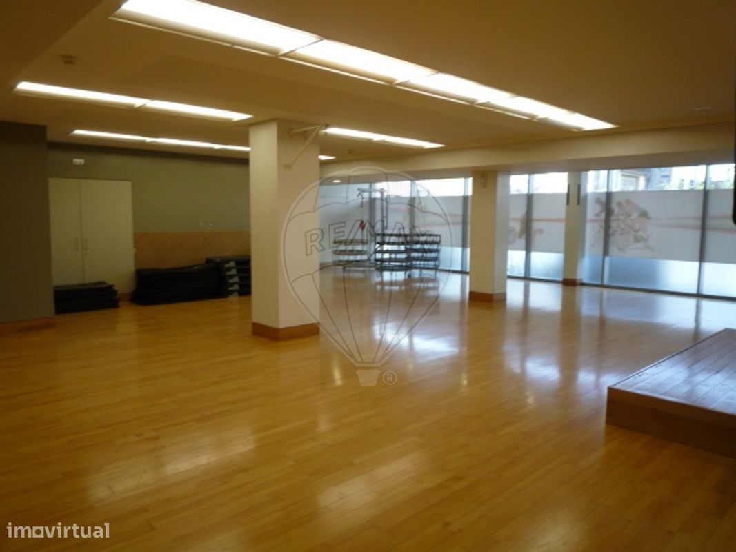 5136m² Commercial property in Porto, Portugal No. 50349