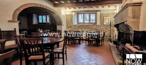 35 rooms Villa in Poppi, Italy No. 34770 24