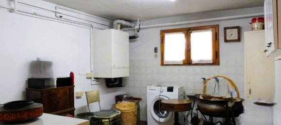 8 rooms House in Empoli, Italy No. 44974 27