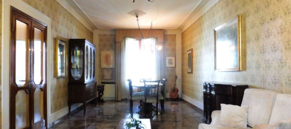 8 rooms House in Empoli, Italy No. 44974 8