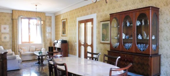 8 rooms House in Empoli, Italy No. 44974 4