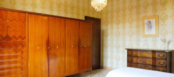 8 rooms House in Empoli, Italy No. 44974 16