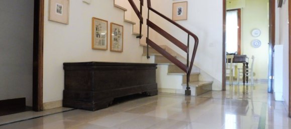 8 rooms House in Empoli, Italy No. 44974 3