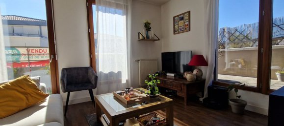 2 bedrooms Apartment in Neuilly-sur-Marne, France No. 115843 4