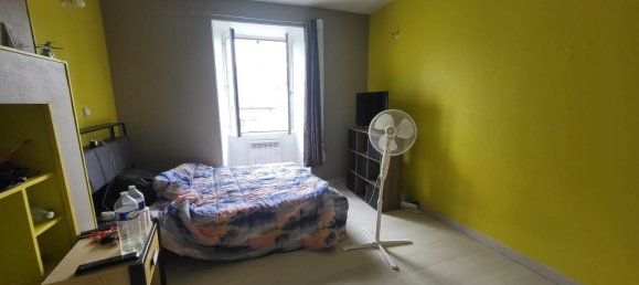 3 bedrooms House in Montsurs, France No. 357668 3