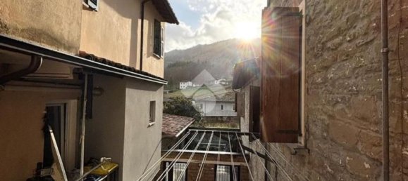 2-salle Appartement à Civitella di Romagna, Italy No. 89885 8